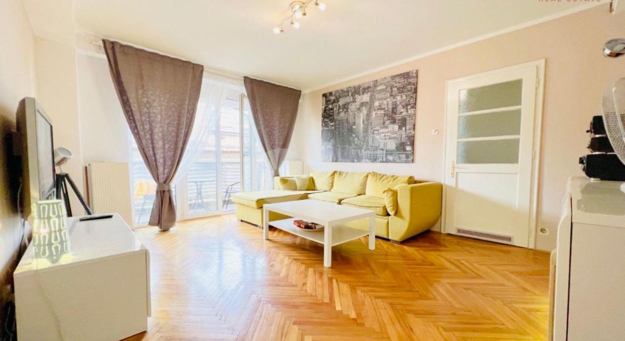 Apartment Baseskija Sarajevo Bagian luar foto